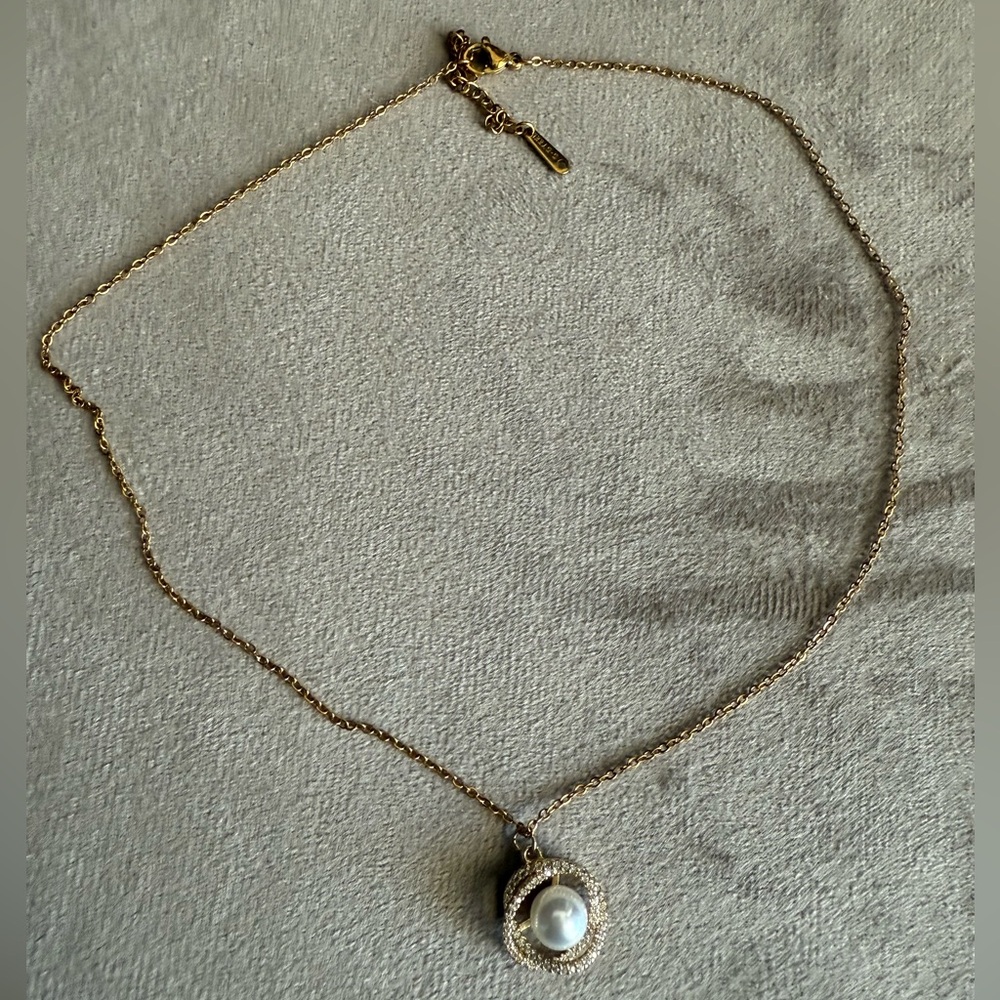 S.STEEL Elegant Gold Pearl Pendant Necklace